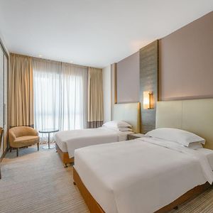 Classic Twin Room on F&B